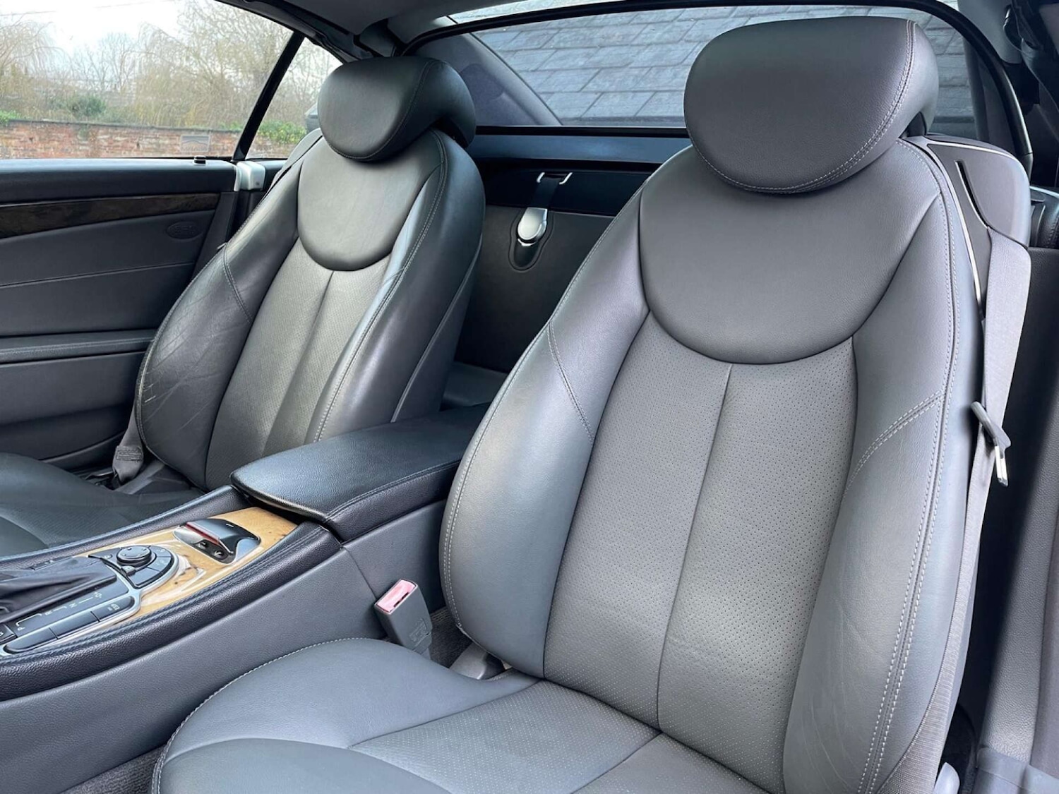 Used Mercedes-Benz SL 2004 for sale - 76625868: Photo 21