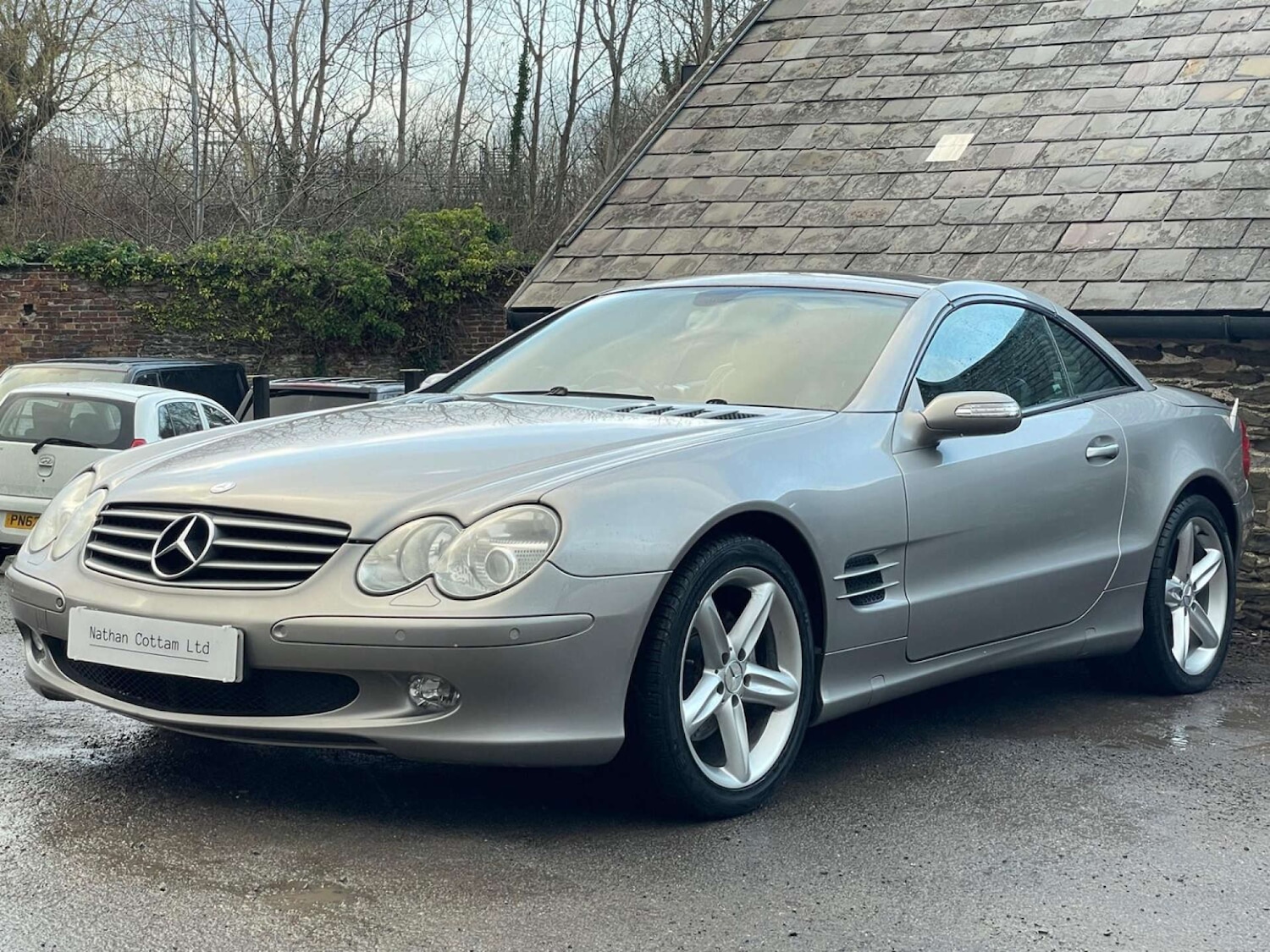 Used Mercedes-Benz SL 2004 for sale - 76625868: Photo 3