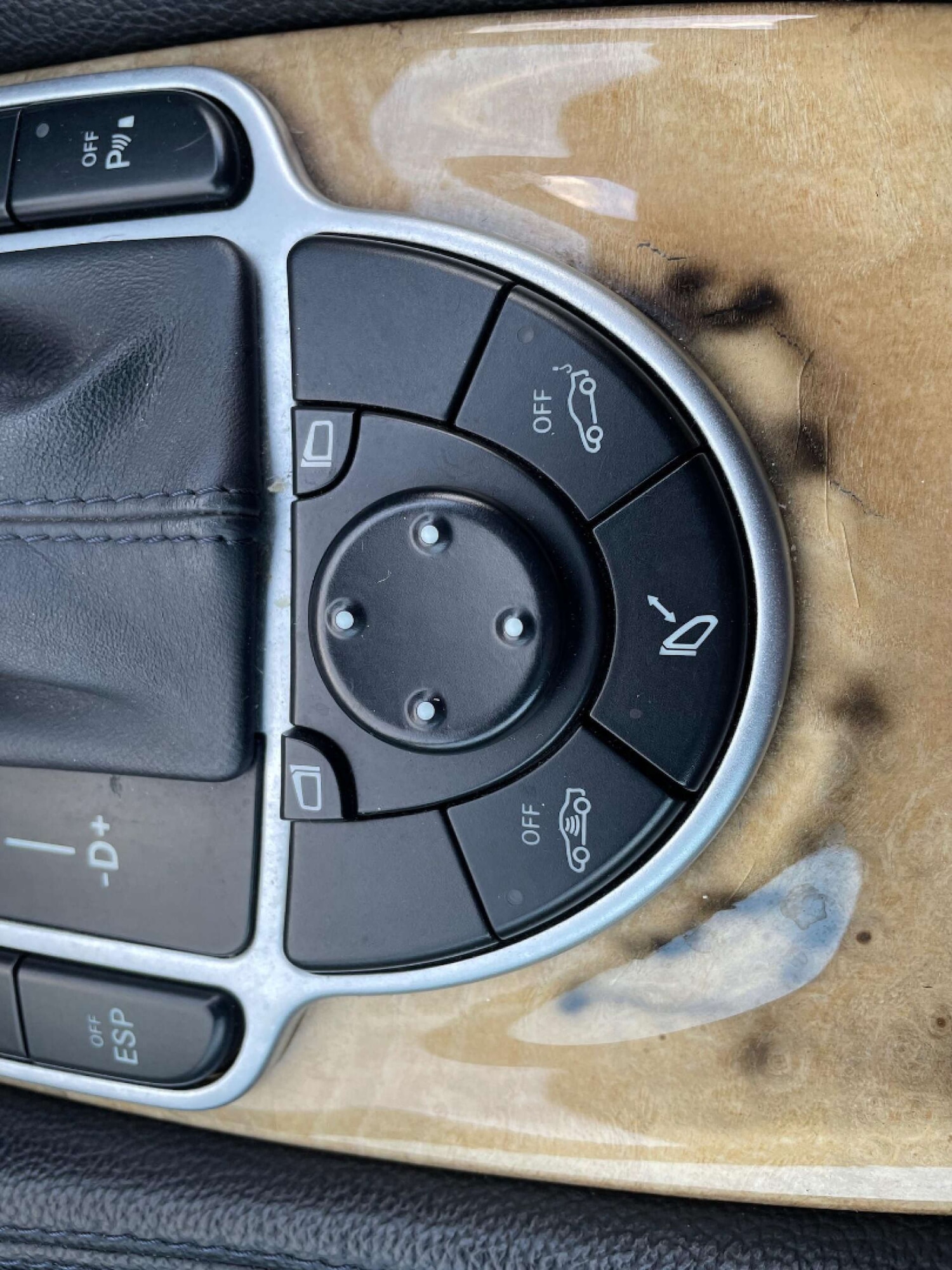 Used Mercedes-Benz SL 2004 for sale - 76625868: Photo 30