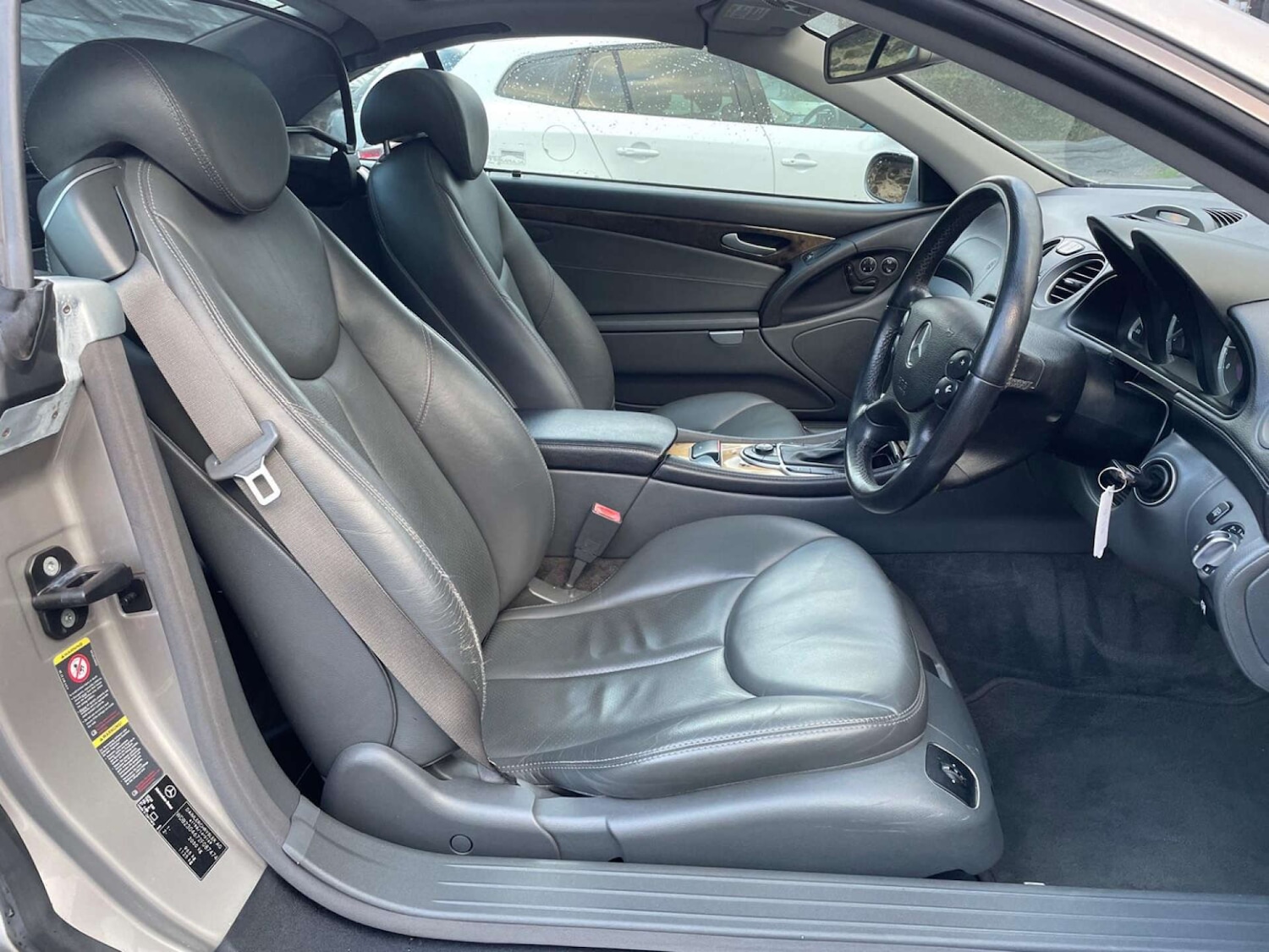 Used Mercedes-Benz SL 2004 for sale - 76625868: Photo 36