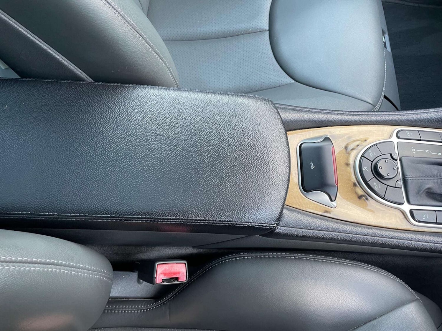 Used Mercedes-Benz SL 2004 for sale - 76625868: Photo 39