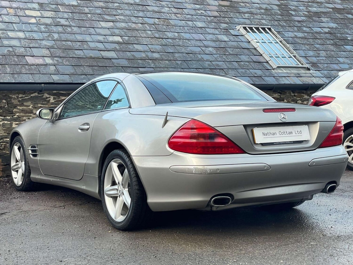 Used Mercedes-Benz SL 2004 for sale - 76625868: Photo 4