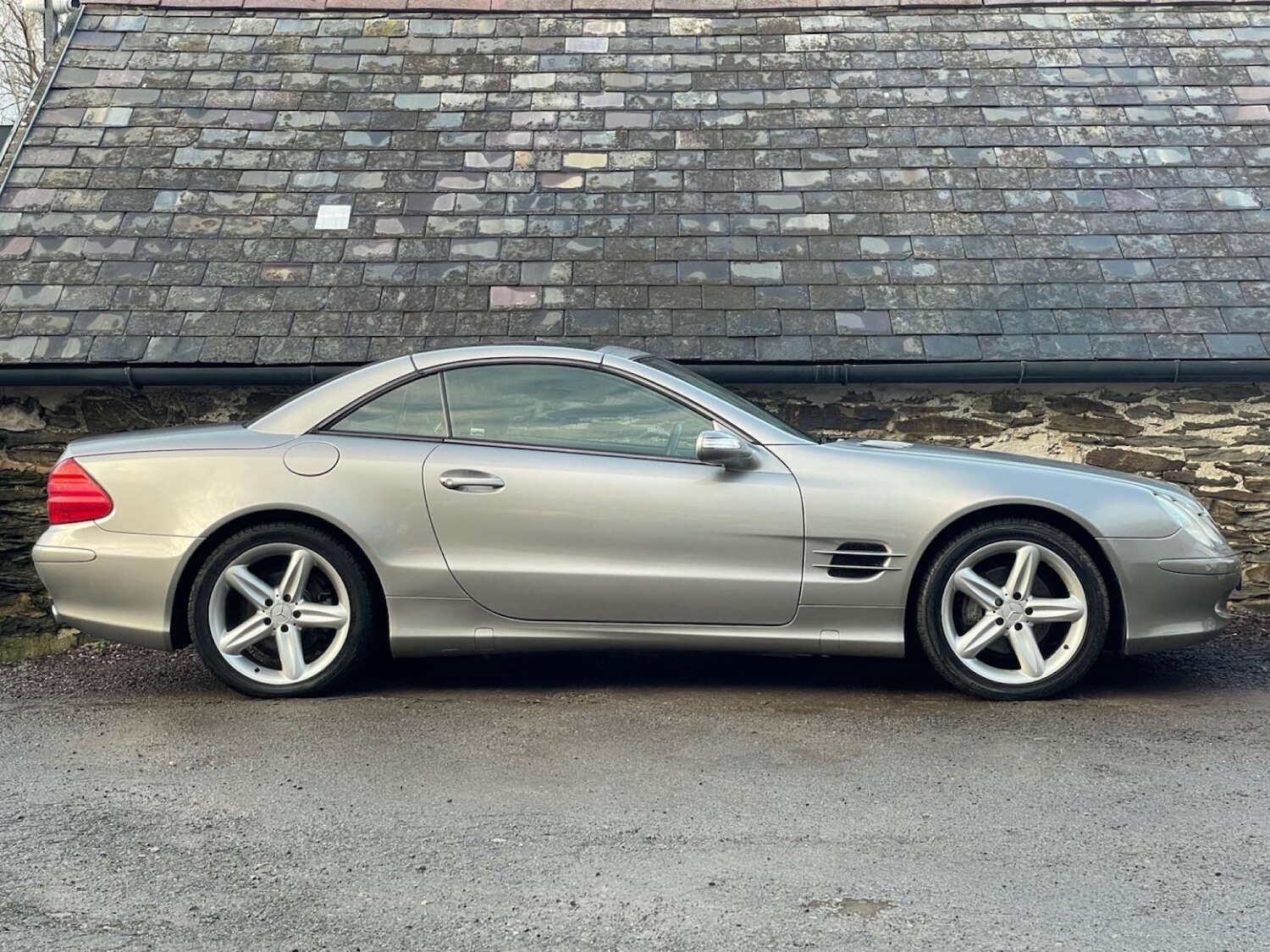 Used Mercedes-Benz SL 2004 for sale - 76625868: Photo 5