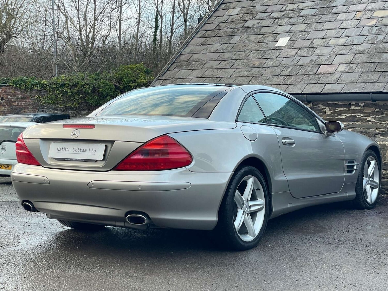 Used Mercedes-Benz SL 2004 for sale - 76625868: Photo 8