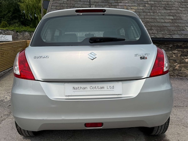 Used Suzuki Swift 2011 for sale - 75095130: Photo 15