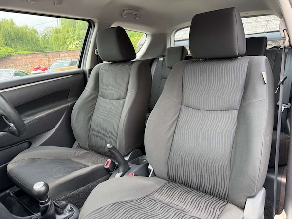 Used Suzuki Swift 2011 for sale - 75095130: Photo 23