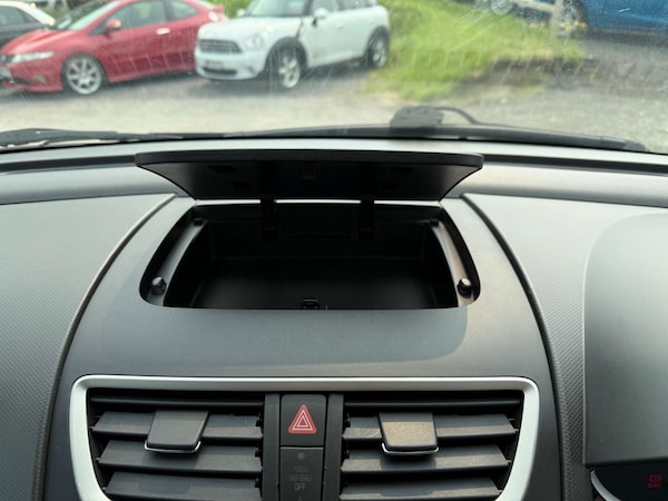 Used Suzuki Swift 2011 for sale - 75095130: Photo 41