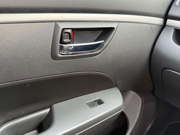 Used Suzuki Swift 2011 for sale - 75095130: Photo 54