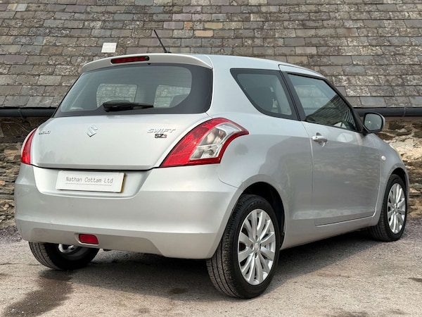 Used Suzuki Swift 2011 for sale - 75095130: Photo 5