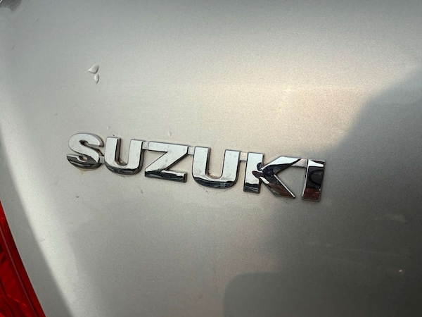 Used Suzuki Swift 2011 for sale - 75095130: Photo 64