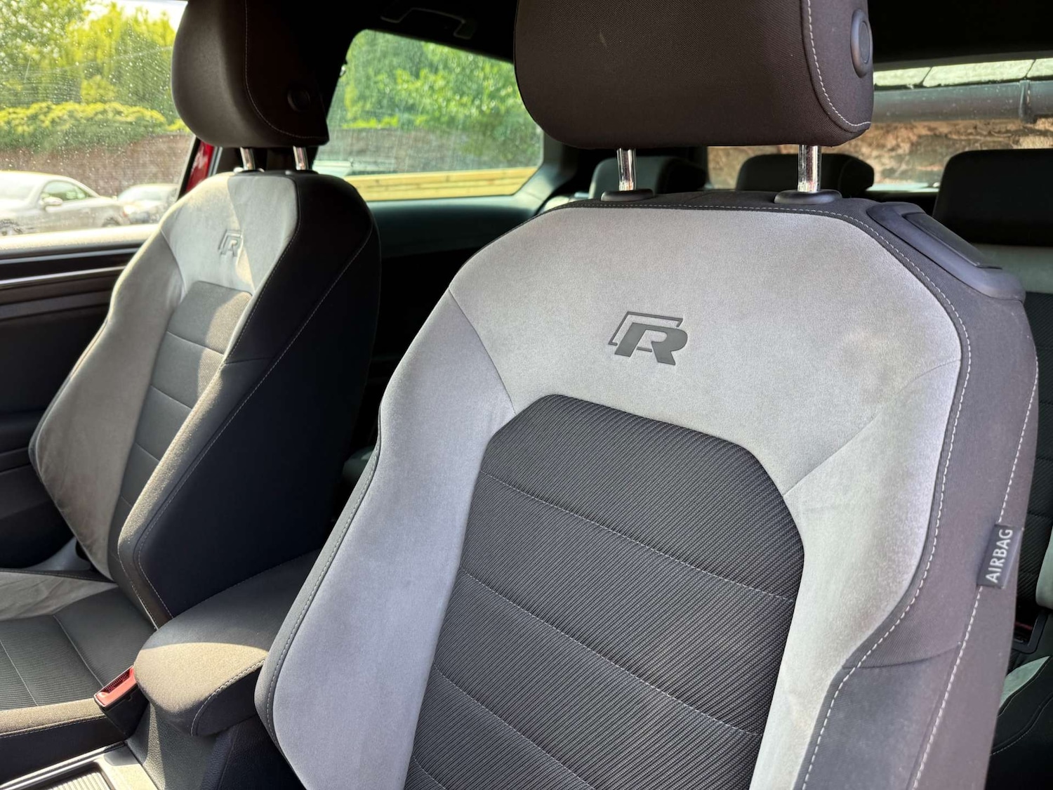 Used Volkswagen Golf 2014 for sale - 76600941: Photo 24