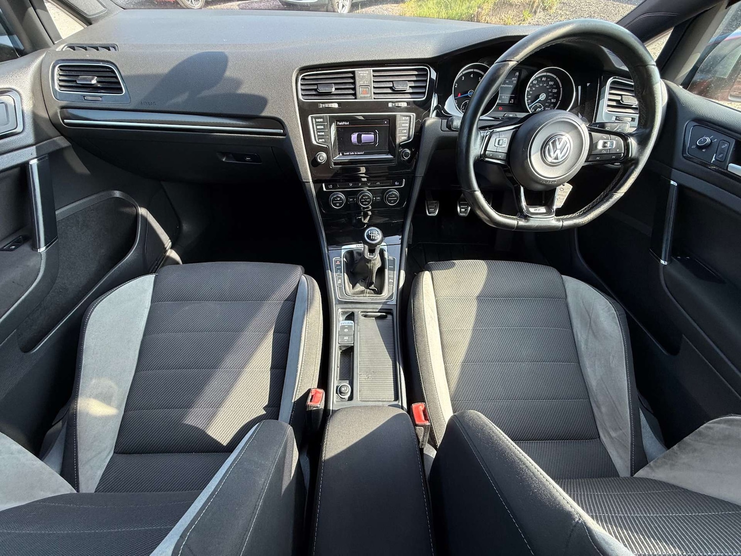 Used Volkswagen Golf 2014 for sale - 76600941: Photo 31