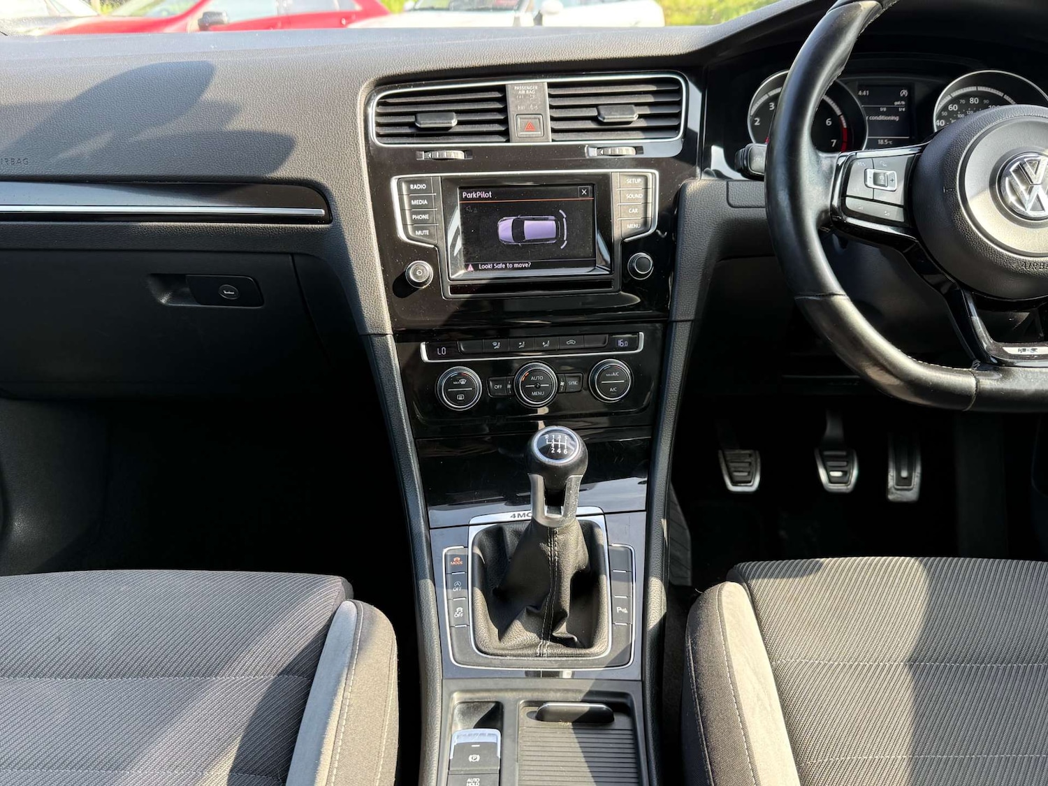 Used Volkswagen Golf 2014 for sale - 76600941: Photo 40