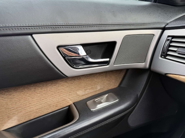 Used Jaguar XF 2009 for sale - 76278316: Photo 60