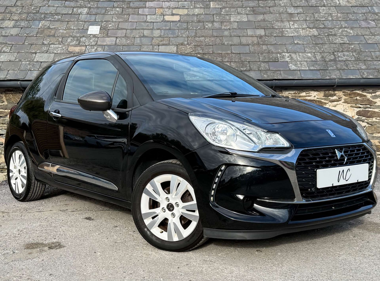 Used DS Automobiles DS 3 2016 for sale - 76301958: Photo 1