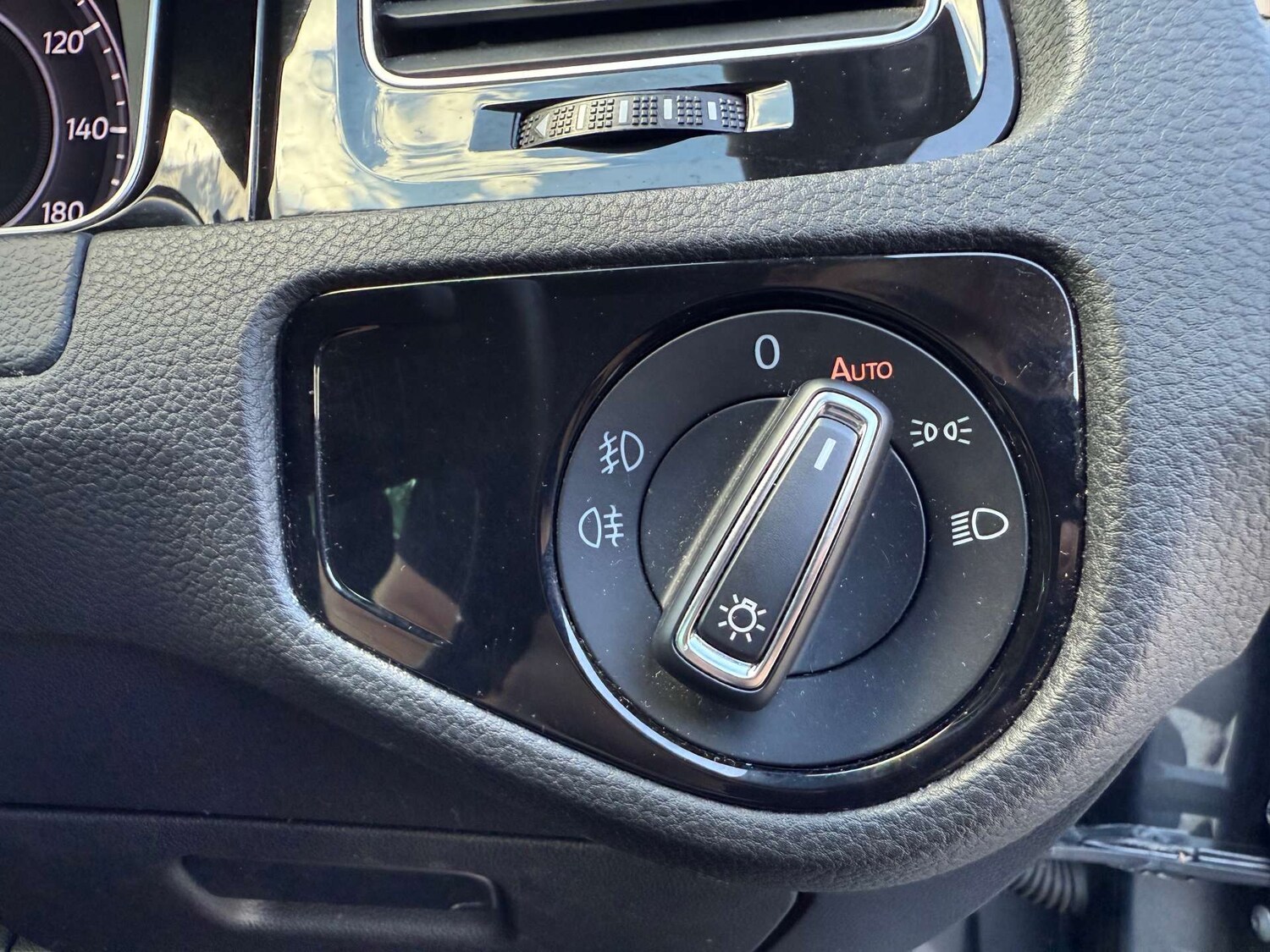 Used Volkswagen Golf 2018 for sale - 76068175: Photo 71