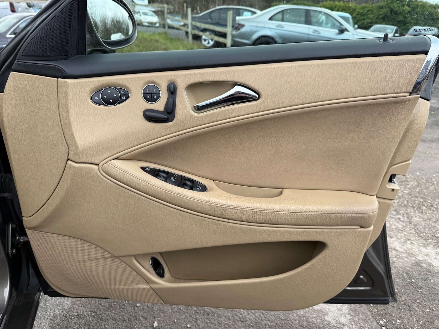 Used Mercedes-Benz CLS 2005 for sale - 77718967: Photo 15