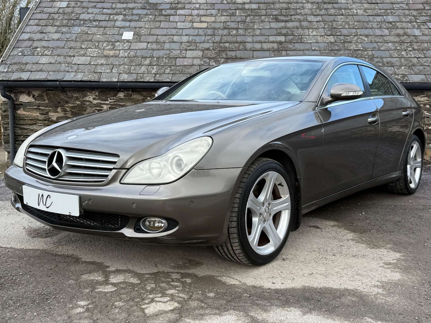 Used Mercedes-Benz CLS 2005 for sale - 77718967: Photo 2