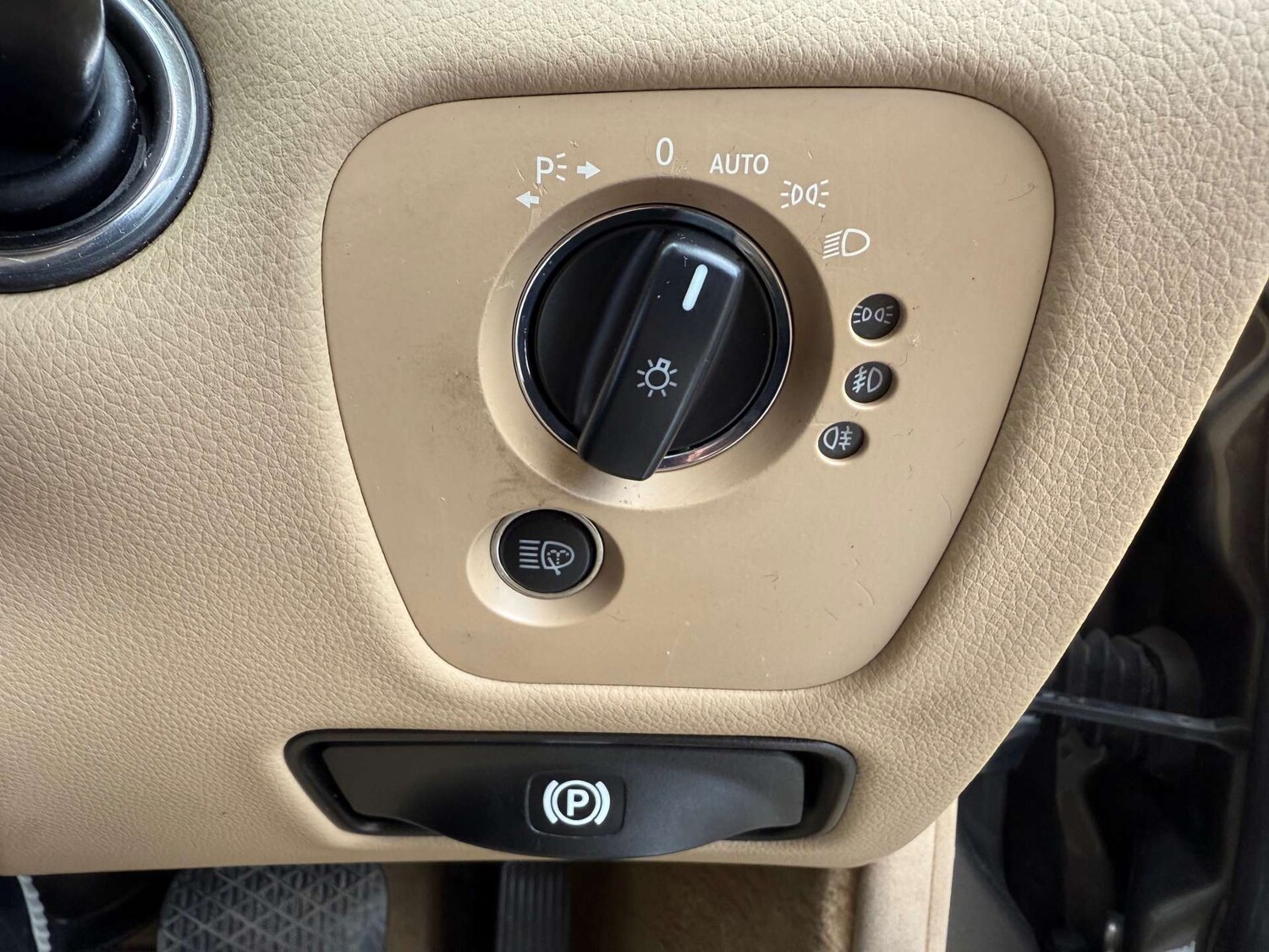 Used Mercedes-Benz CLS 2005 for sale - 77718967: Photo 67