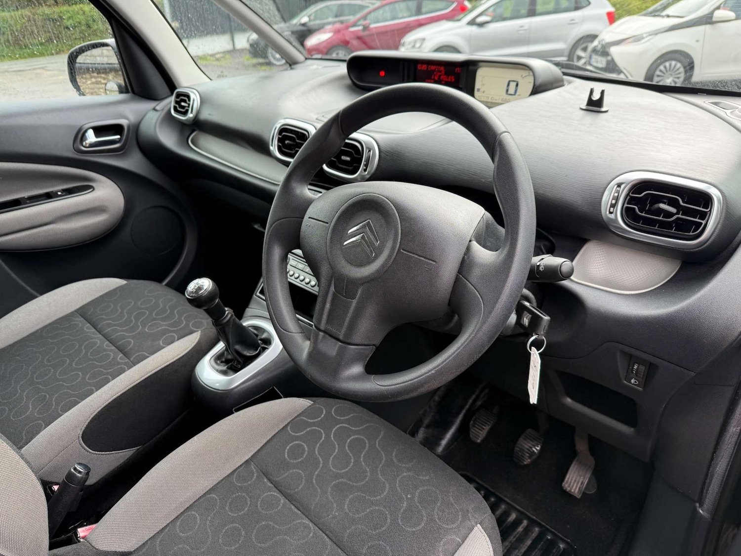 Used Citroen C3 Picasso 2010 for sale - 76601303: Photo 12