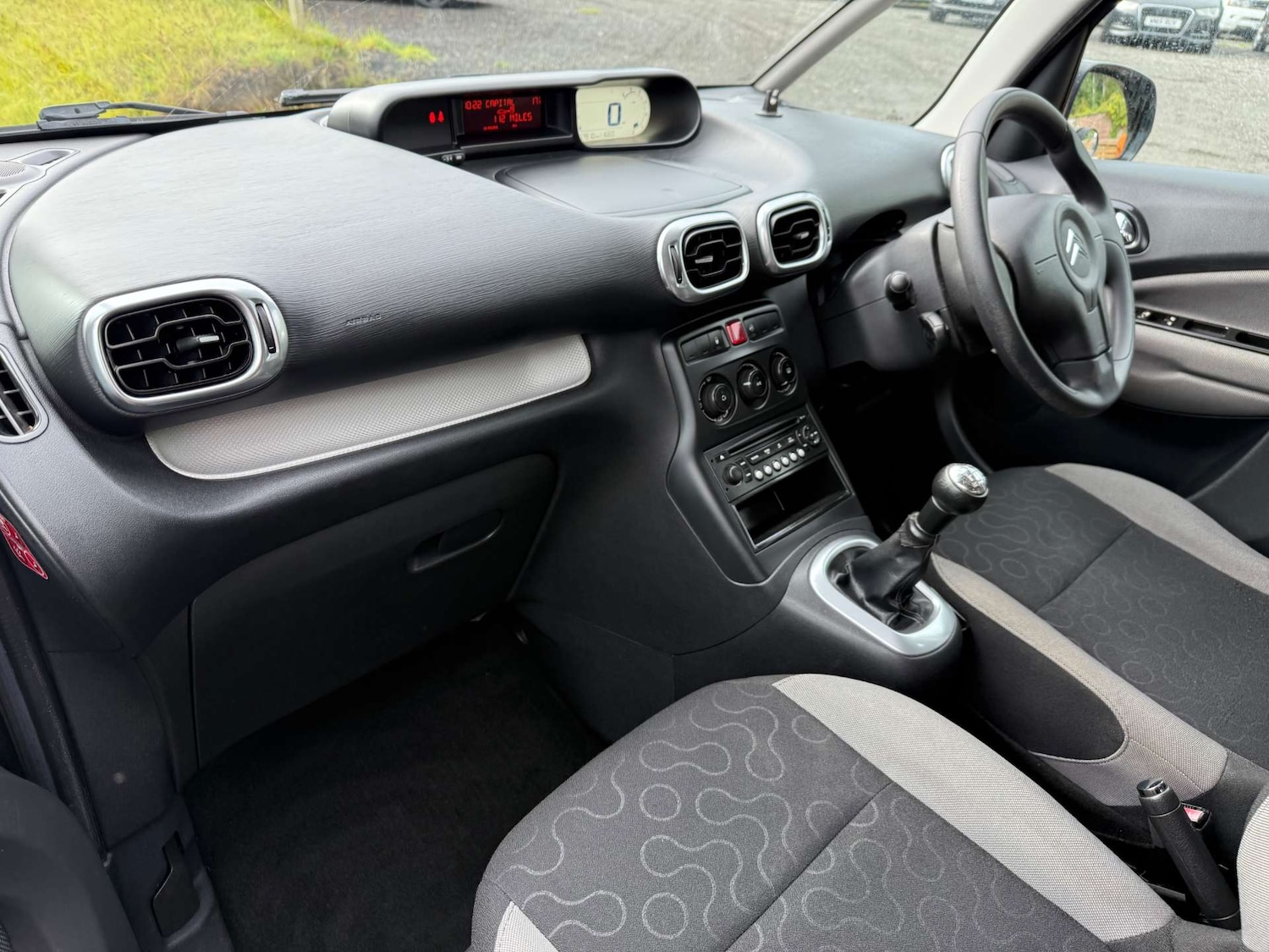 Used Citroen C3 Picasso 2010 for sale - 76601303: Photo 20