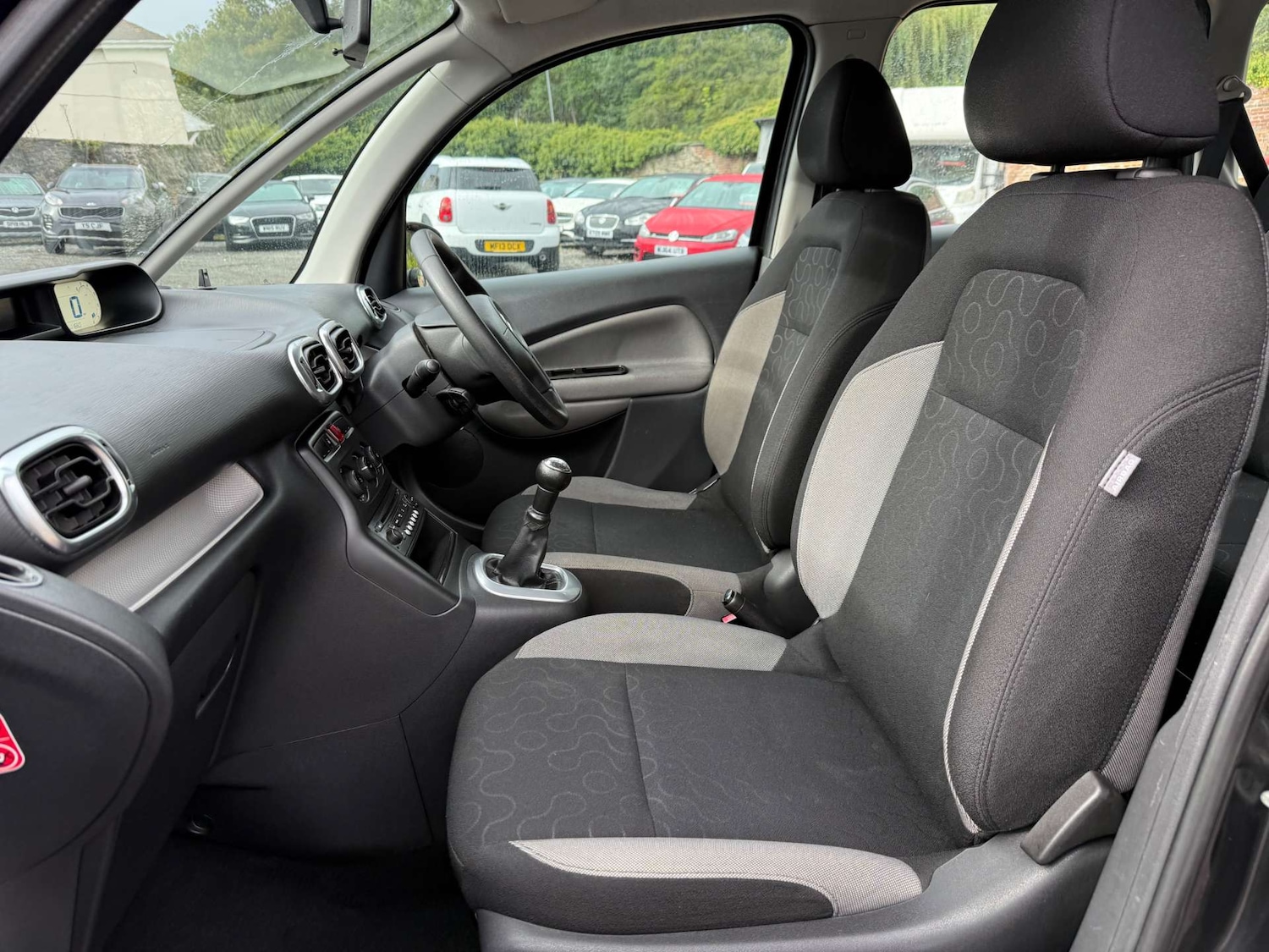 Used Citroen C3 Picasso 2010 for sale - 76601303: Photo 22