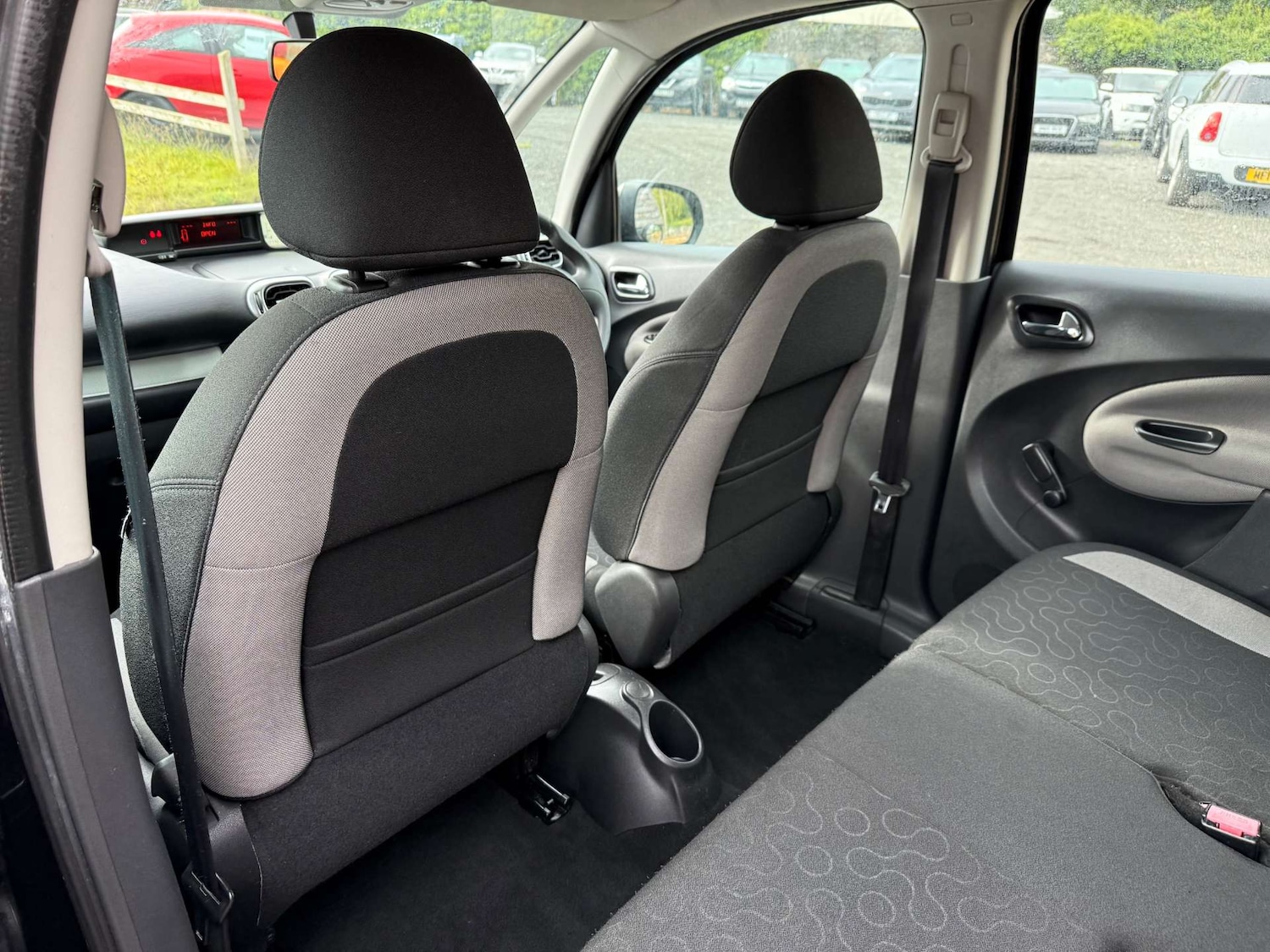 Used Citroen C3 Picasso 2010 for sale - 76601303: Photo 24