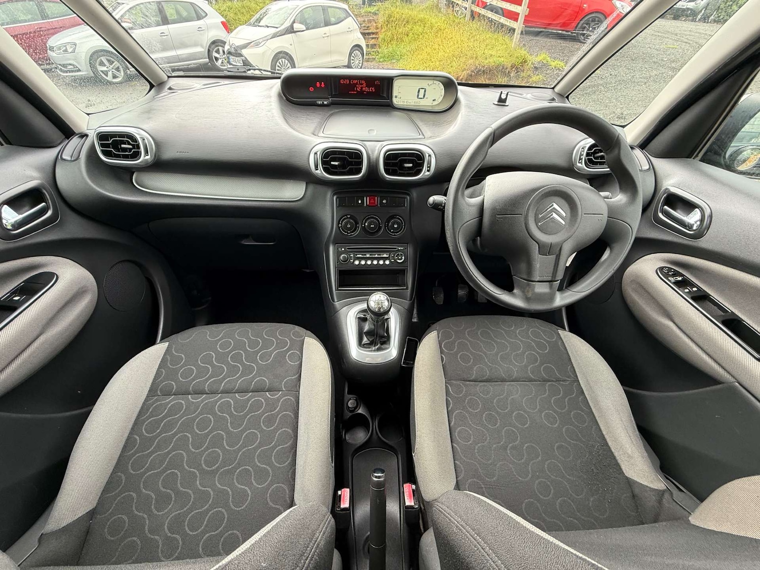 Used Citroen C3 Picasso 2010 for sale - 76601303: Photo 30