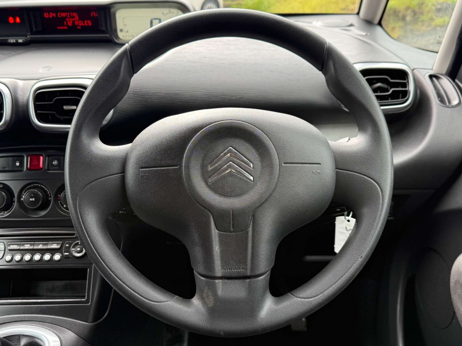 Used Citroen C3 Picasso 2010 for sale - 76601303: Photo 35