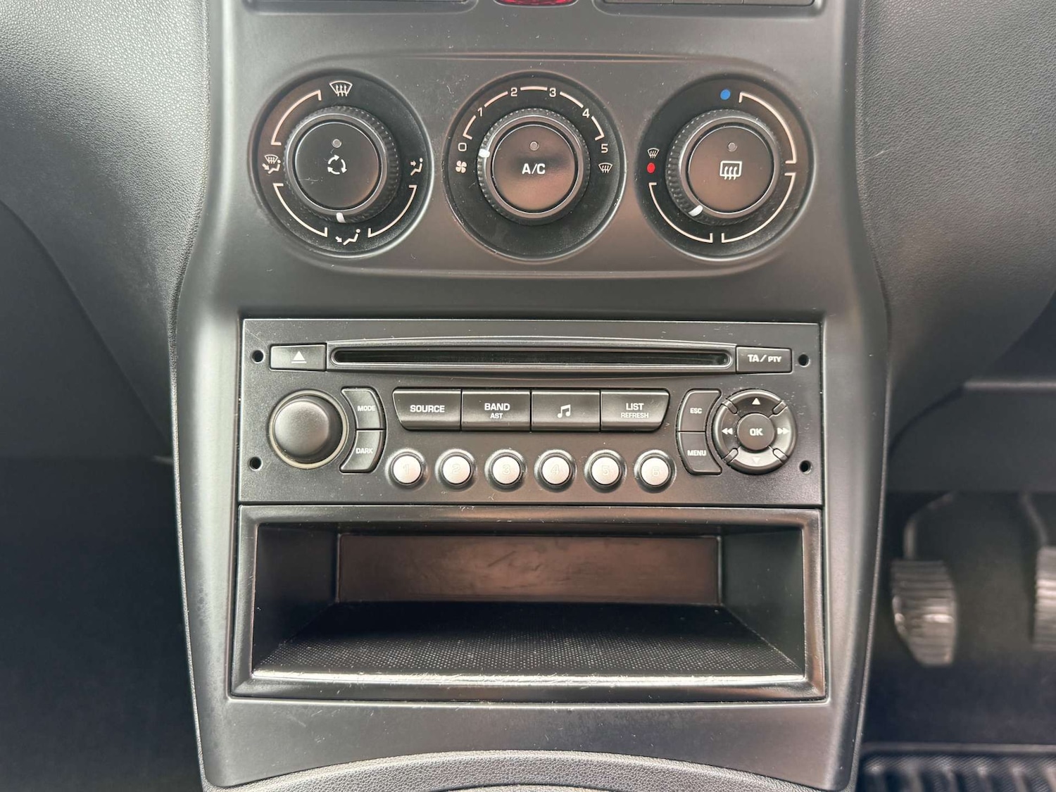 Used Citroen C3 Picasso 2010 for sale - 76601303: Photo 45