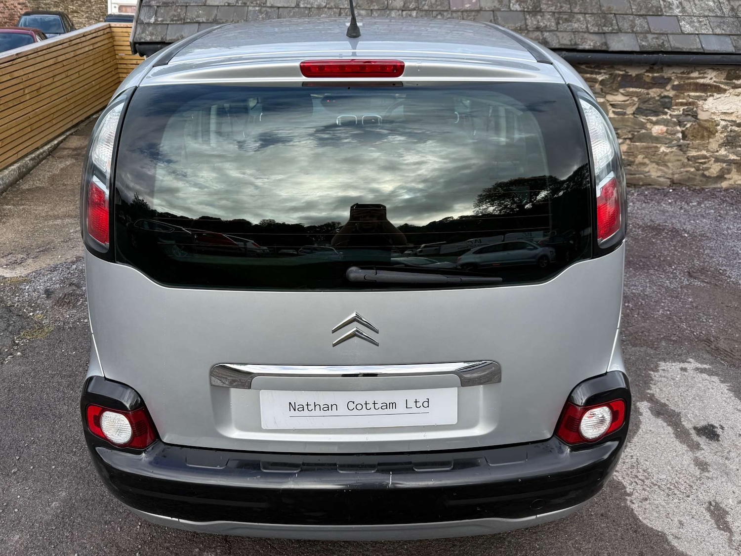 Used Citroen C3 Picasso 2010 for sale - 76600571: Photo 10