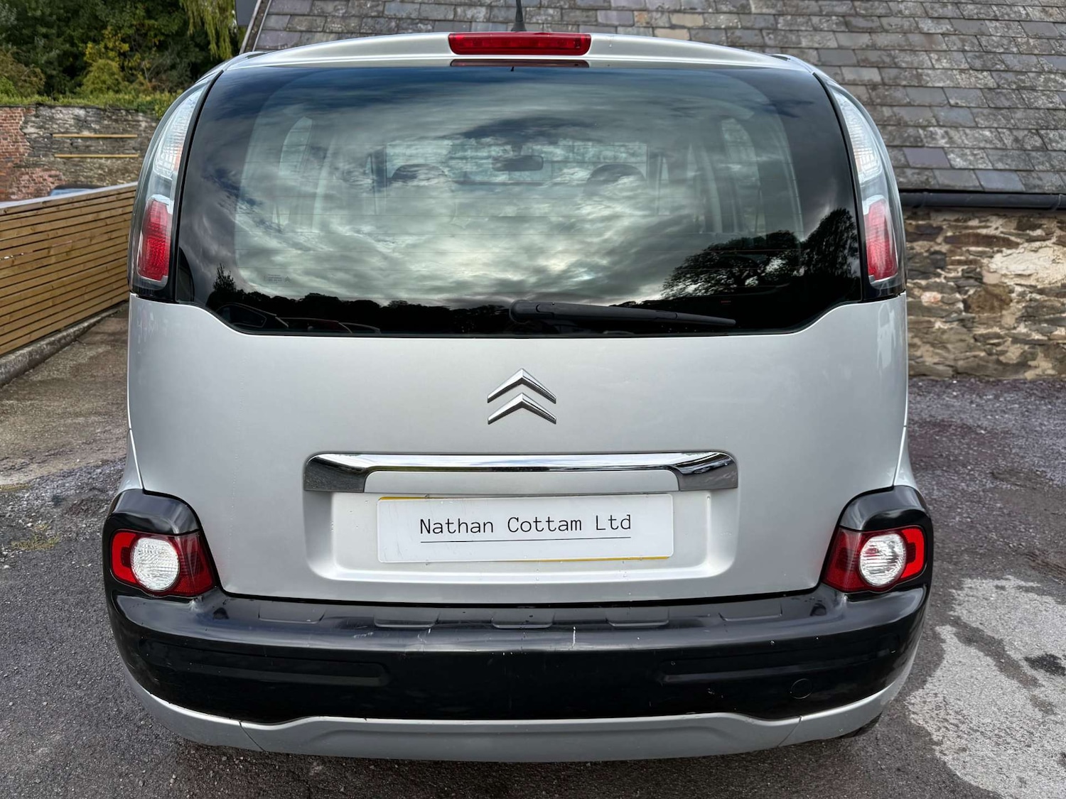 Used Citroen C3 Picasso 2010 for sale - 76600571: Photo 11