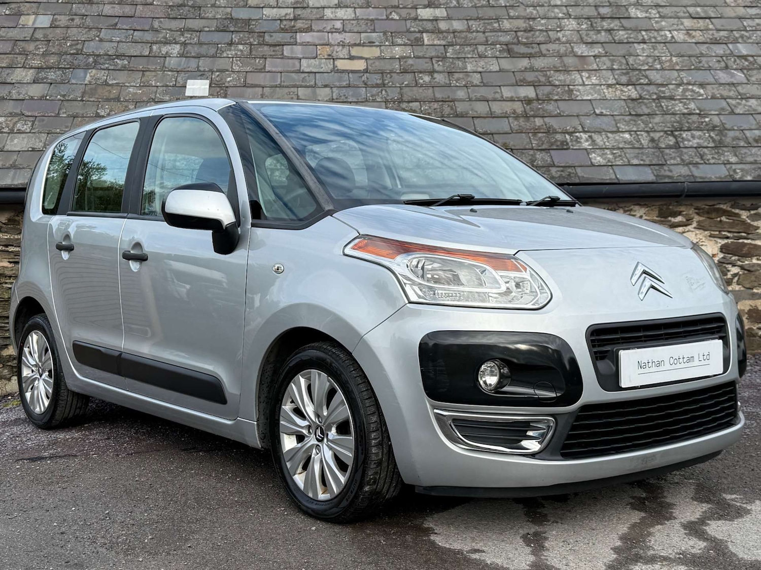 Used Citroen C3 Picasso 2010 for sale - 76600571: Photo 3
