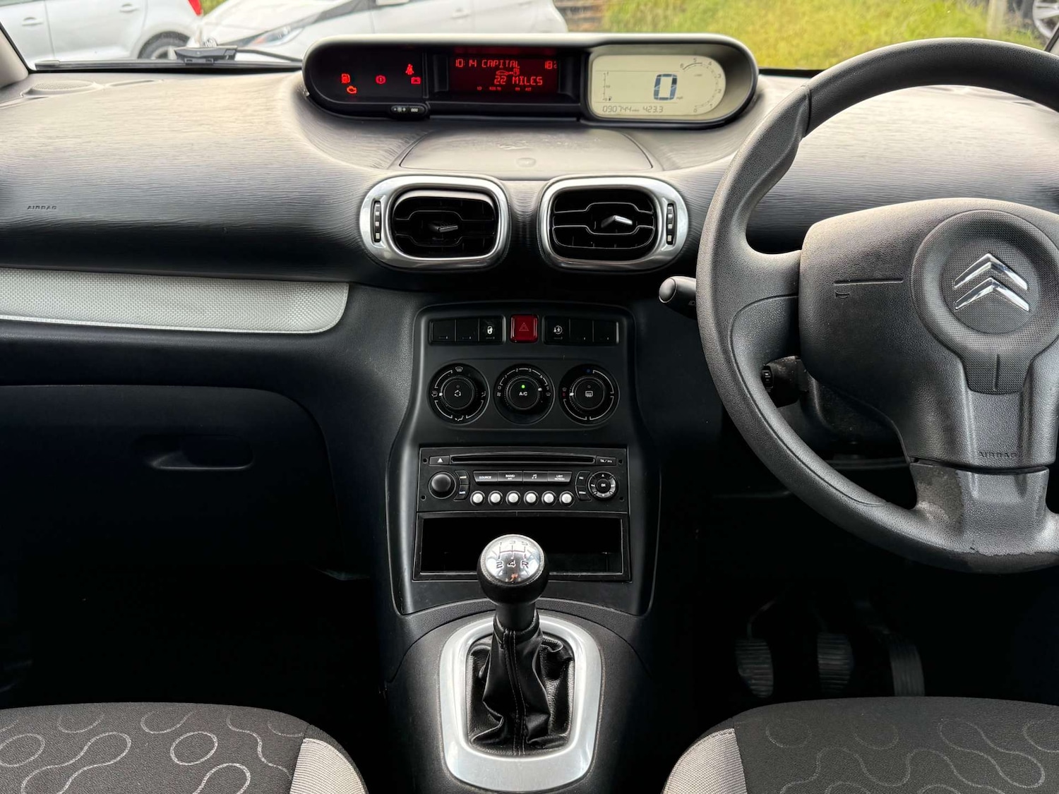 Used Citroen C3 Picasso 2010 for sale - 76600571: Photo 38