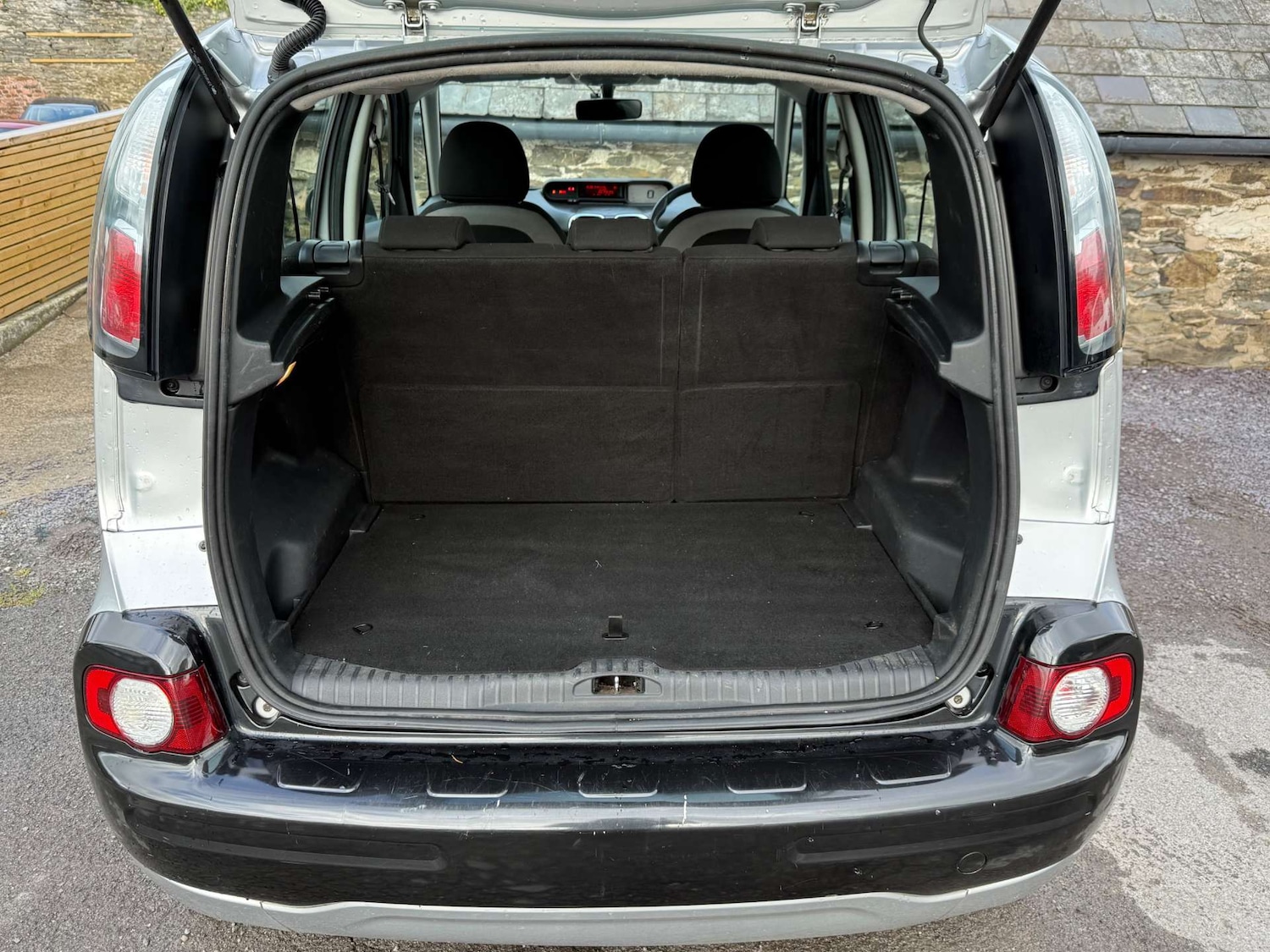 Used Citroen C3 Picasso 2010 for sale - 76600571: Photo 49