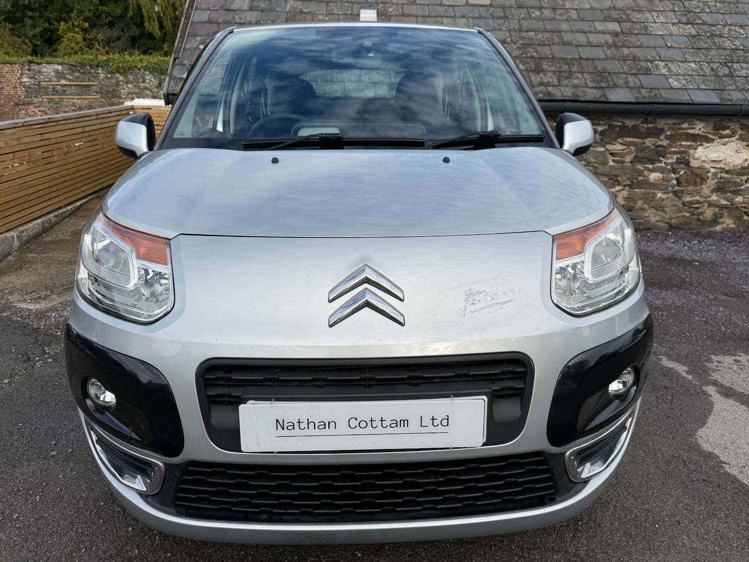 Used Citroen C3 Picasso 2010 for sale - 76600571: Photo 5