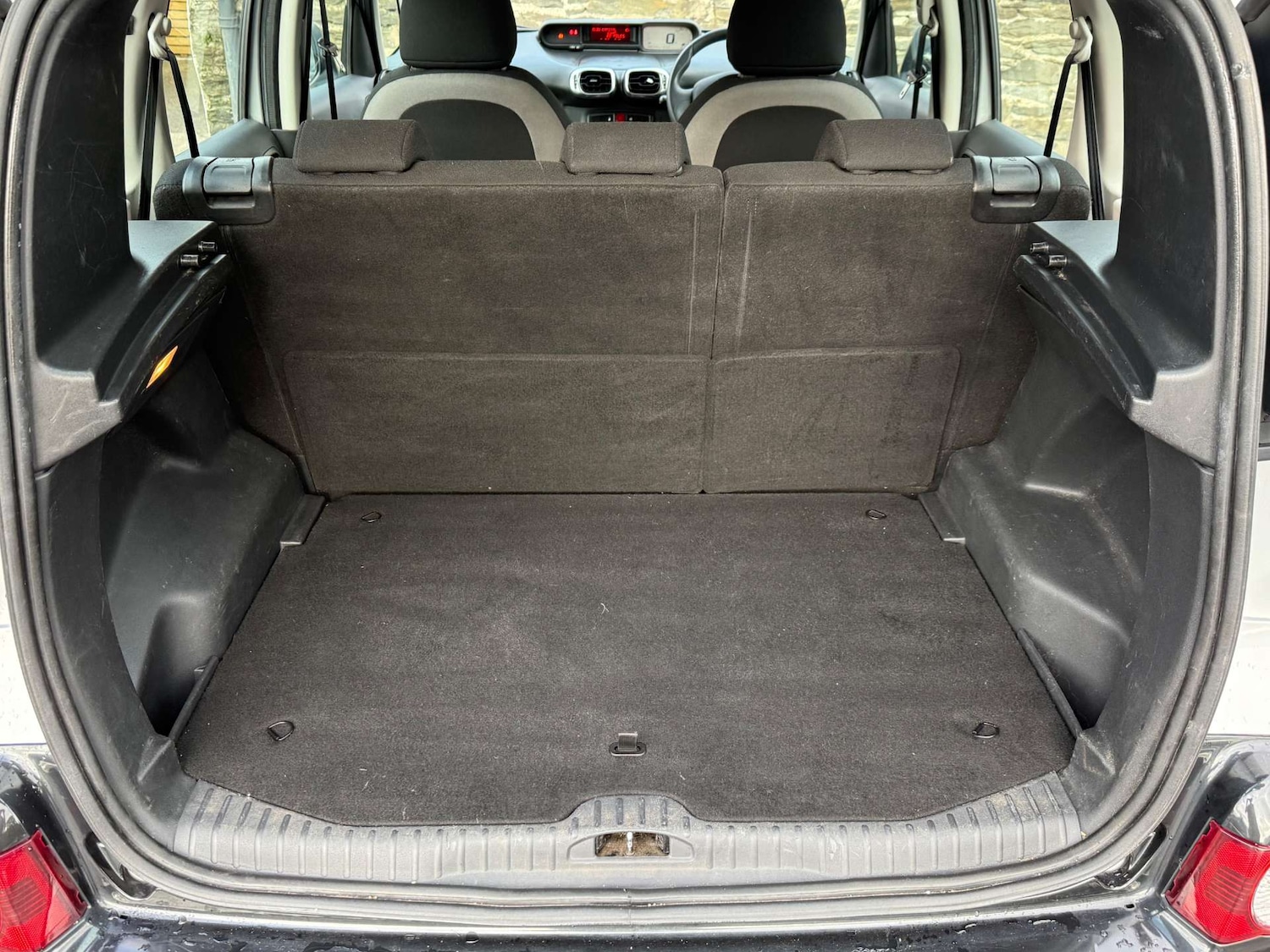 Used Citroen C3 Picasso 2010 for sale - 76600571: Photo 51