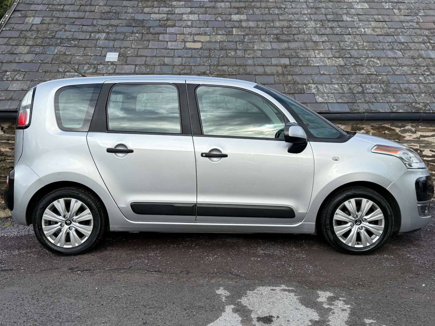 Used Citroen C3 Picasso 2010 for sale - 76600571: Photo 6