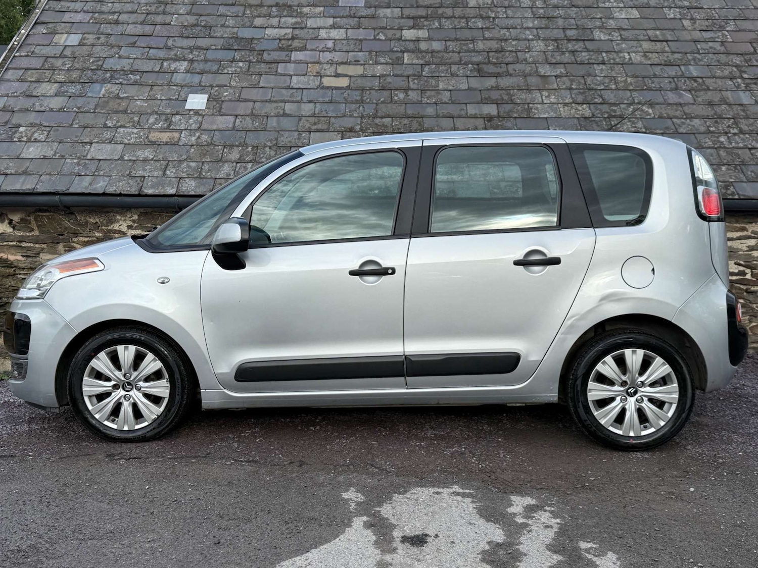 Used Citroen C3 Picasso 2010 for sale - 76600571: Photo 7