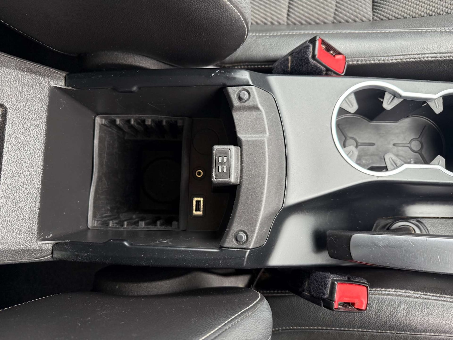 Used Ford Kuga 2014 for sale - 77802748: Photo 54