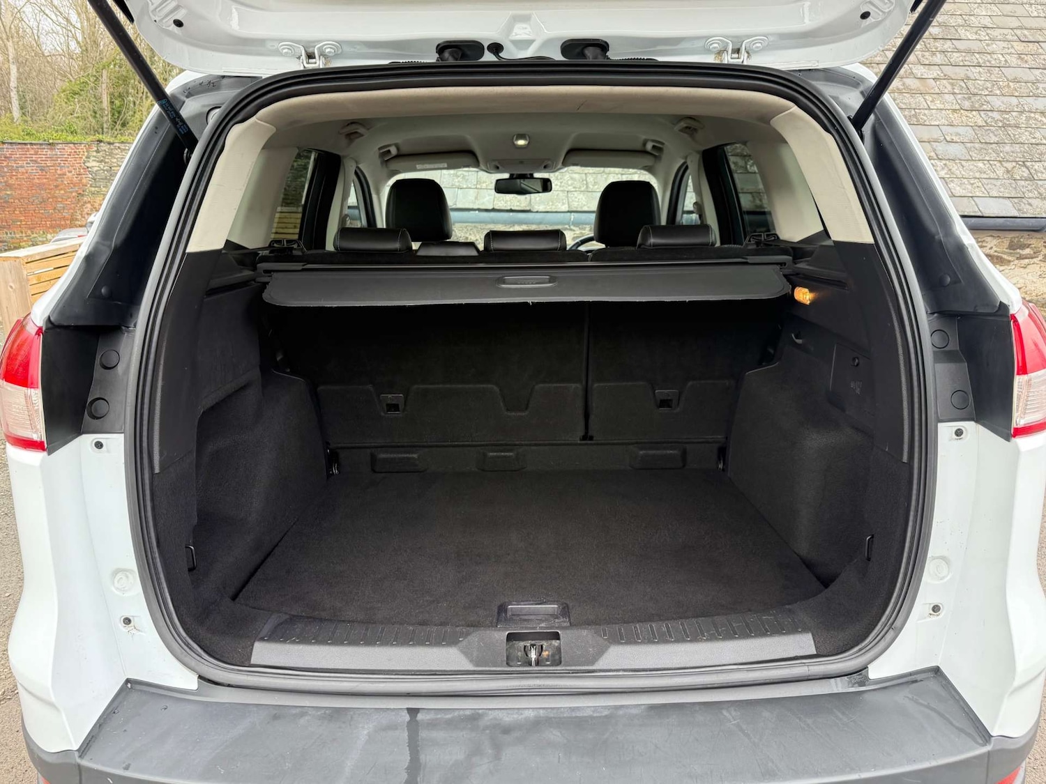 Used Ford Kuga 2014 for sale - 77802748: Photo 59