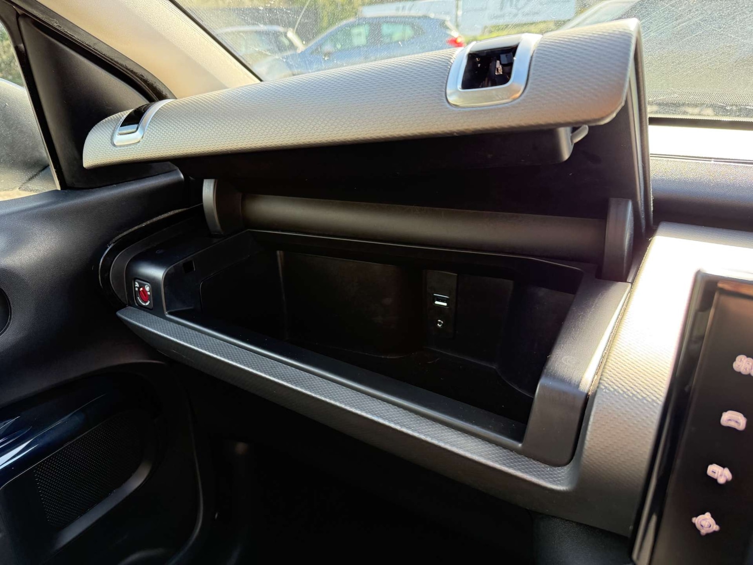 Used Citroen C4 Cactus 2015 for sale - 78066680: Photo 49