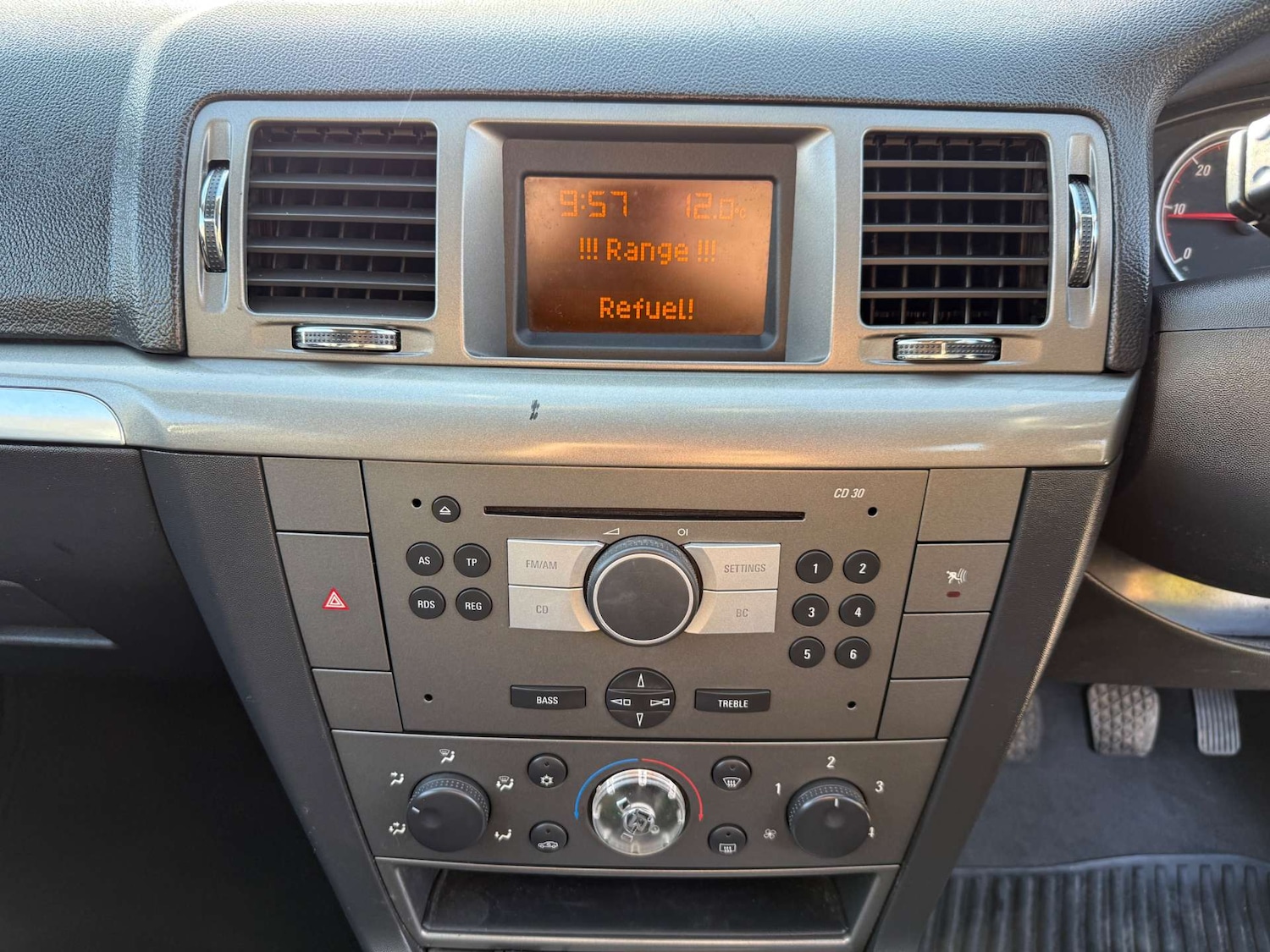 Used Vauxhall Vectra 2008 for sale - 78064643: Photo 39