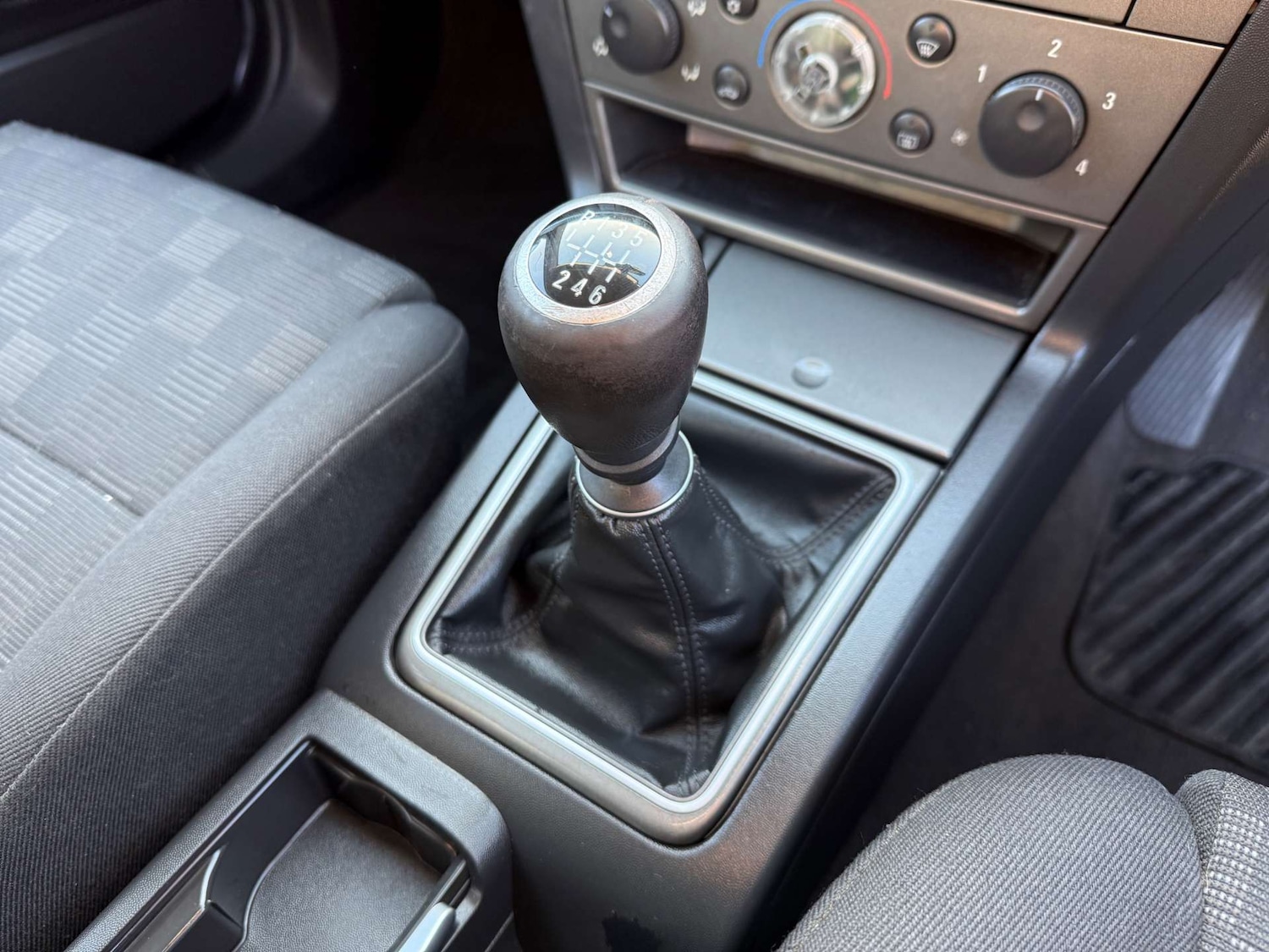 Used Vauxhall Vectra 2008 for sale - 78064643: Photo 42