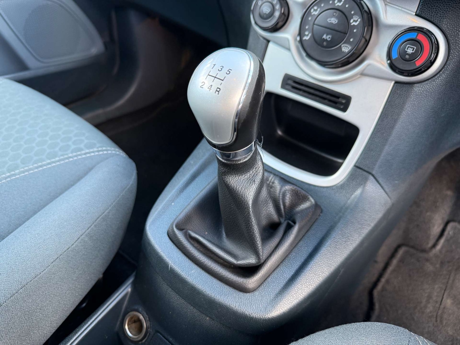 Used Ford Fiesta 2009 for sale - 76600756: Photo 37