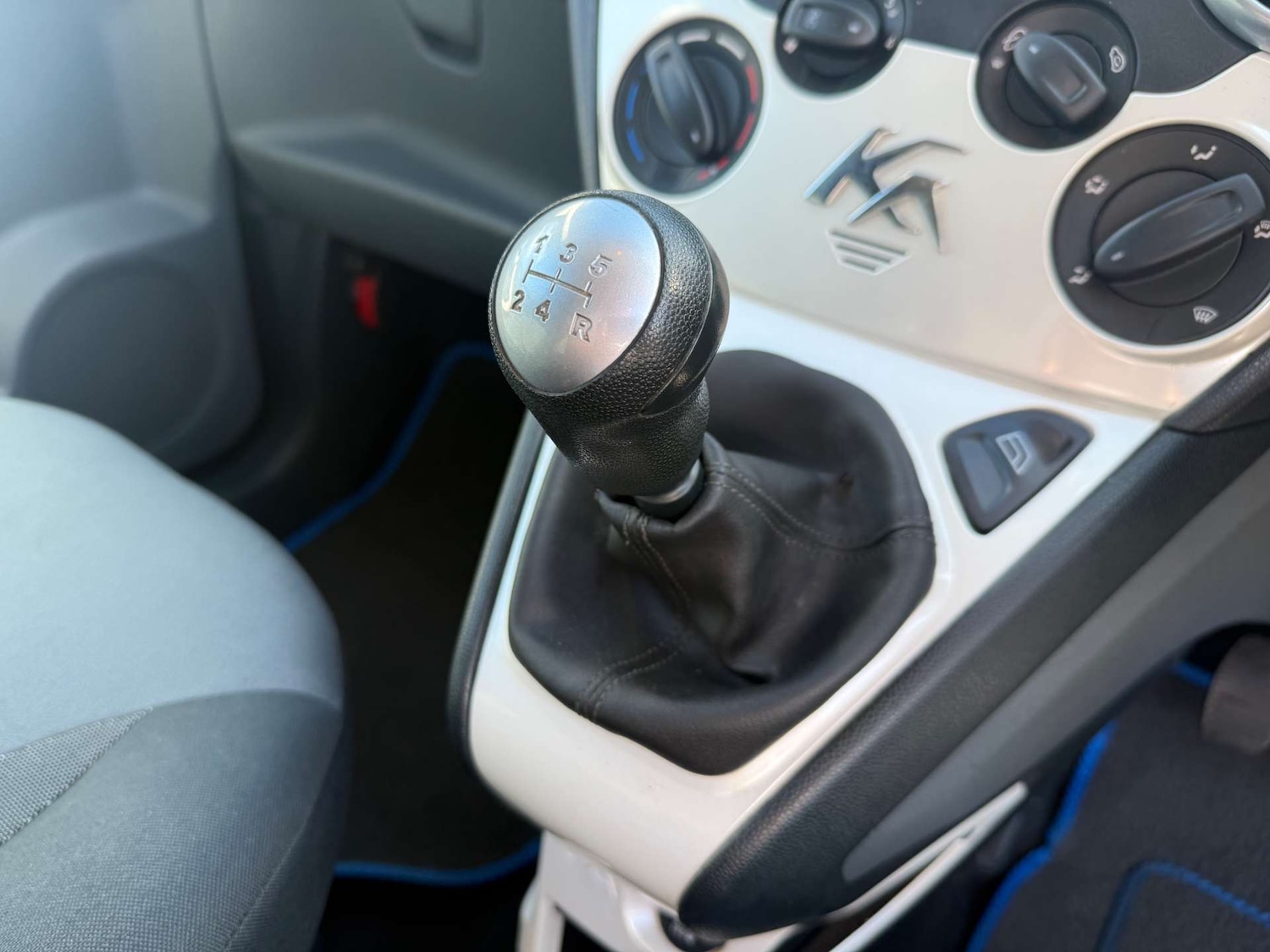 Used Ford Ka 2014 for sale - 77833236: Photo 37