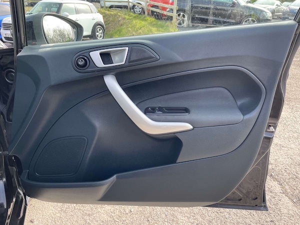 Used Ford Fiesta 2012 for sale - 75095114: Photo 19