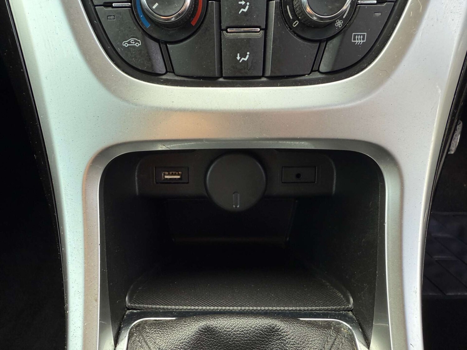 Used Vauxhall Astra GTC 2013 for sale - 77902976: Photo 39