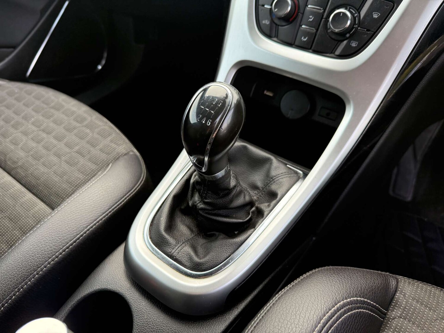 Used Vauxhall Astra GTC 2013 for sale - 77902976: Photo 40