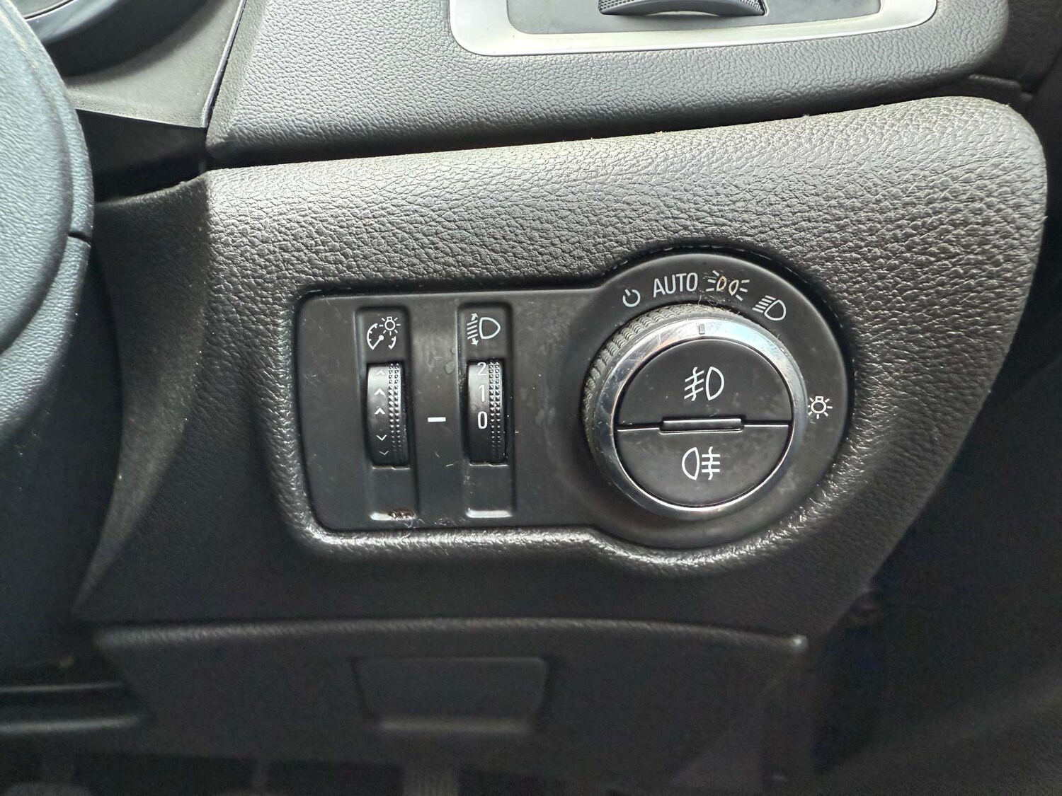 Used Vauxhall Astra GTC 2013 for sale - 77902976: Photo 44